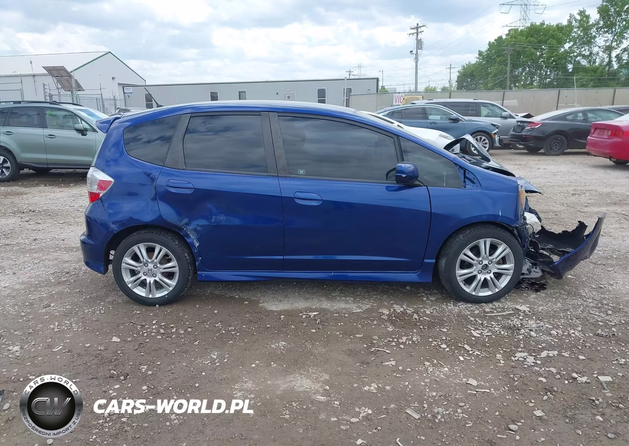 2010 Honda Fit Sport VIN:JHMGE8H47AS020238 - 13