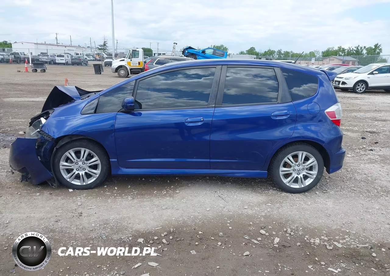 2010 Honda Fit Sport VIN:JHMGE8H47AS020238 - 14