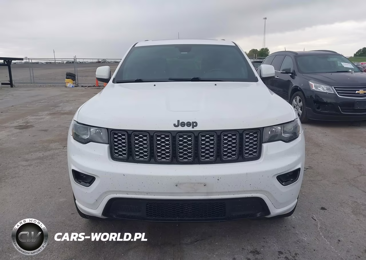 2017 Jeep Grand Cherokee Altitude 4X4 VIN:1C4RJFAG5HC720245 - 12