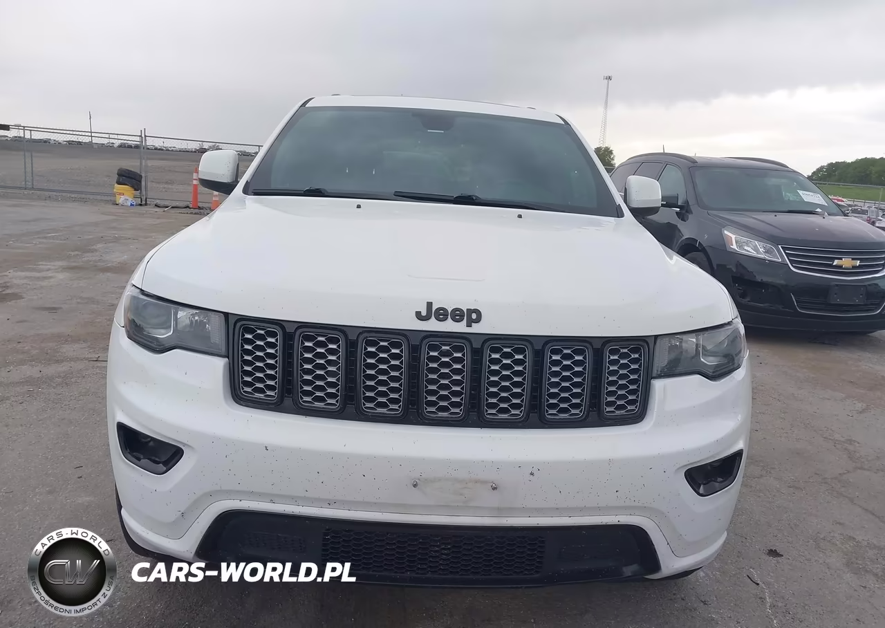 2017 Jeep Grand Cherokee Altitude 4X4 VIN:1C4RJFAG5HC720245 - 6