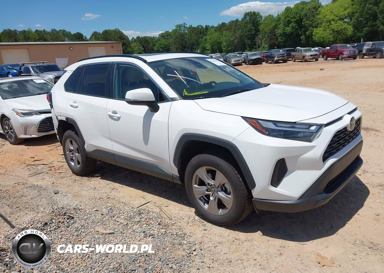 2022 Toyota Rav4 Xle – zdjęcie 1 z 17