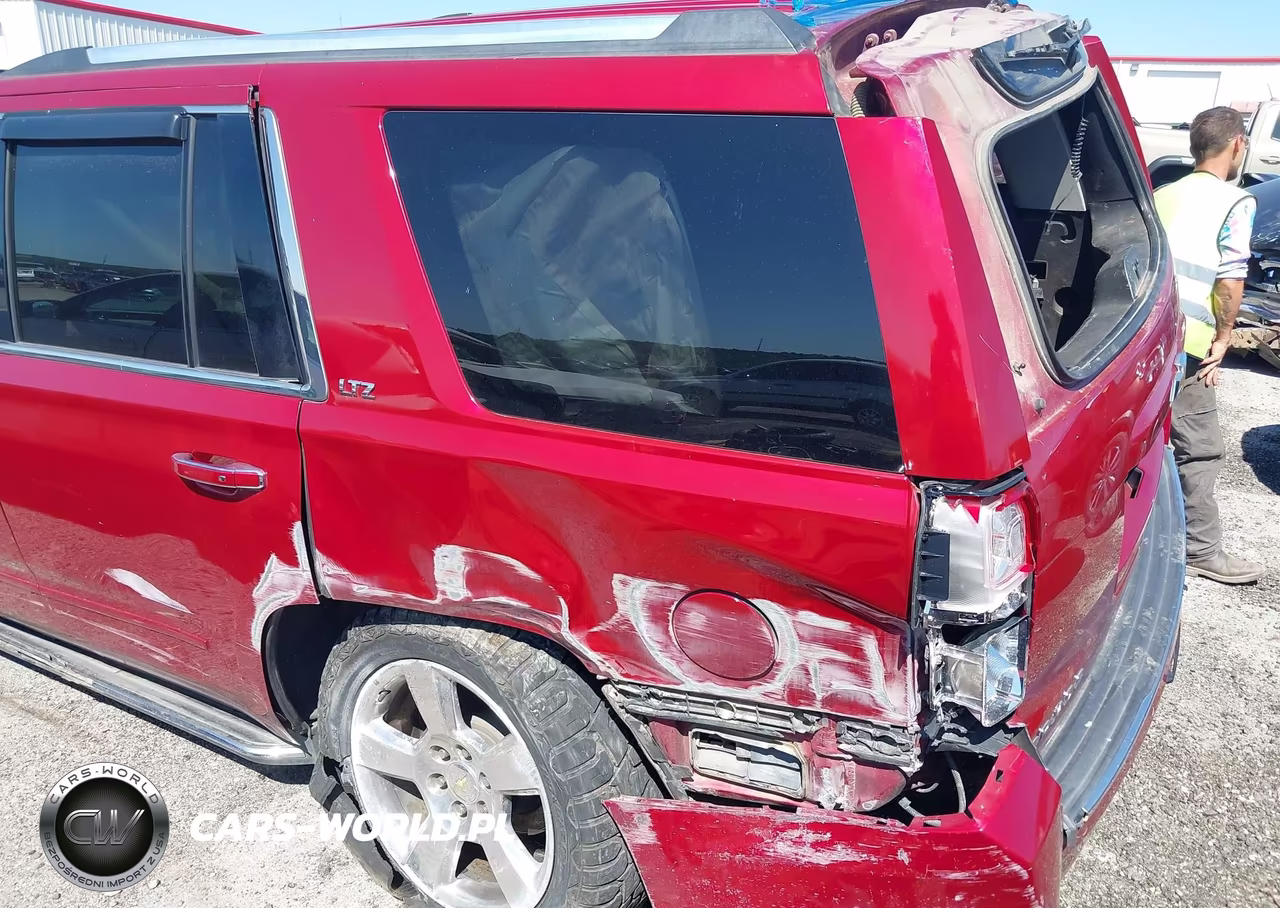 2015 Chevrolet Tahoe Ltz VIN:1GNSKCKCXFR218180 - 6