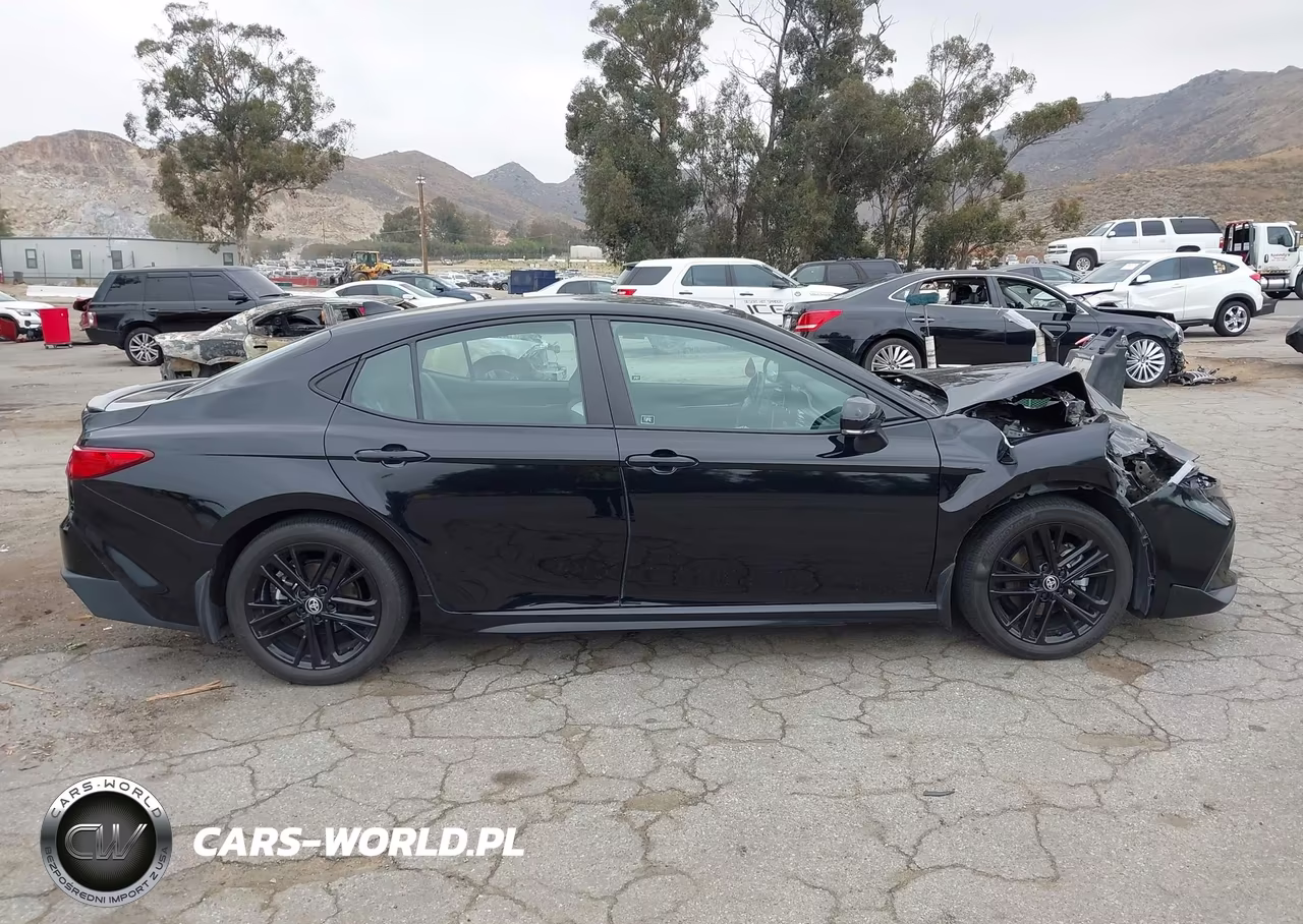 2025 Toyota Camry Se VIN:4T1DAACK0SU055816 - 13