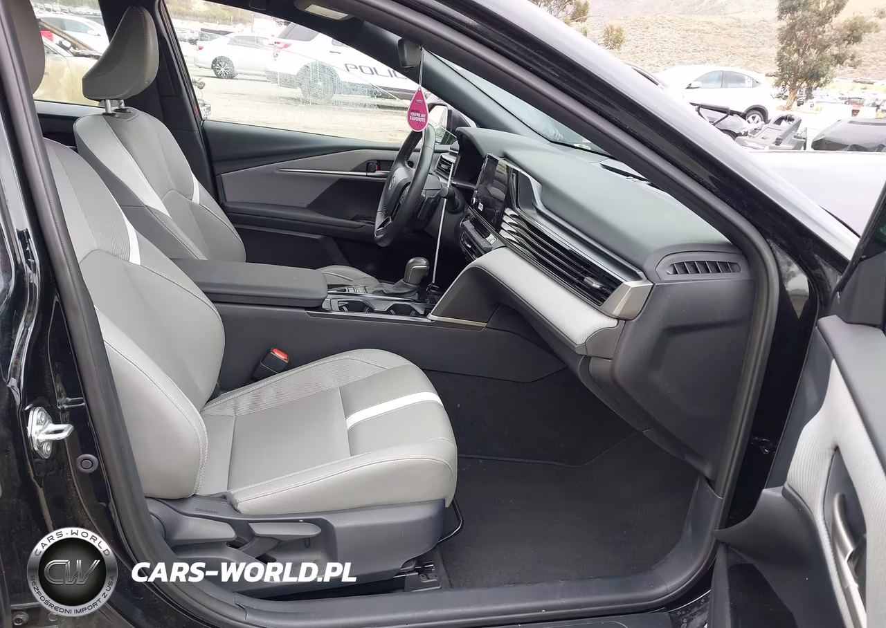 2025 Toyota Camry Se VIN:4T1DAACK0SU055816 - 5