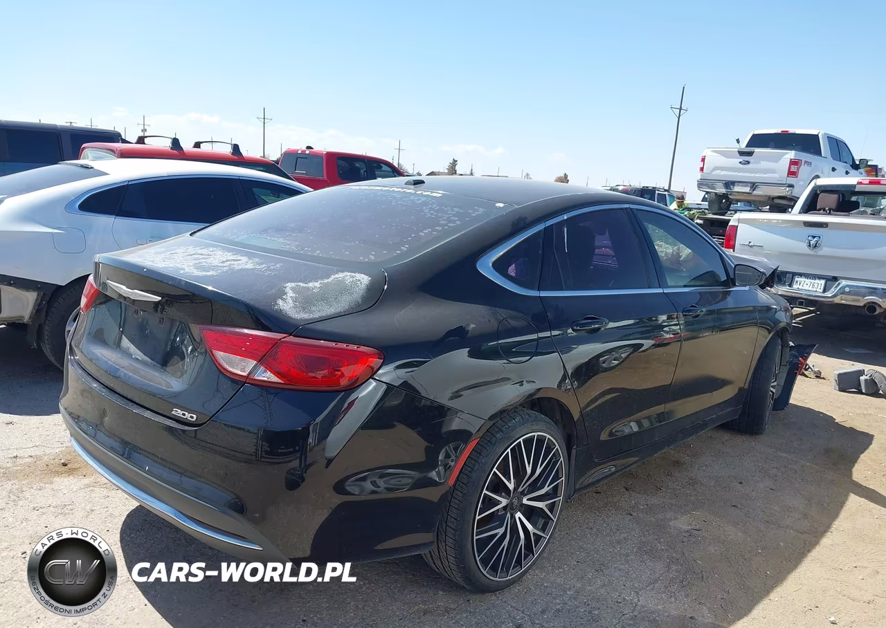 2015 Chrysler 200 Limited VIN:1C3CCCAB1FN711079 - 4