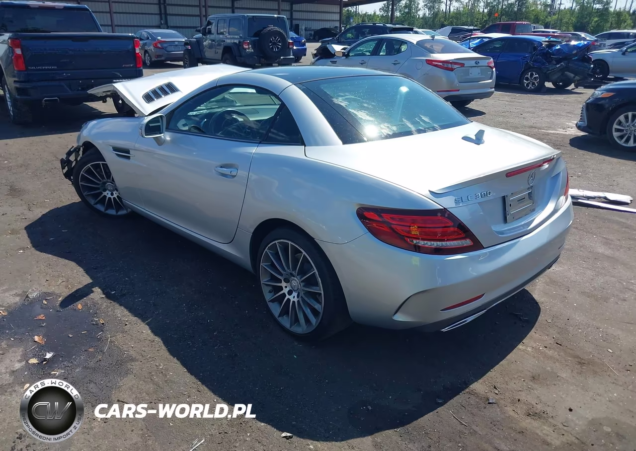 2017 Mercedes-Benz Slc 300 VIN:WDDPK3JA7HF137114 - 3