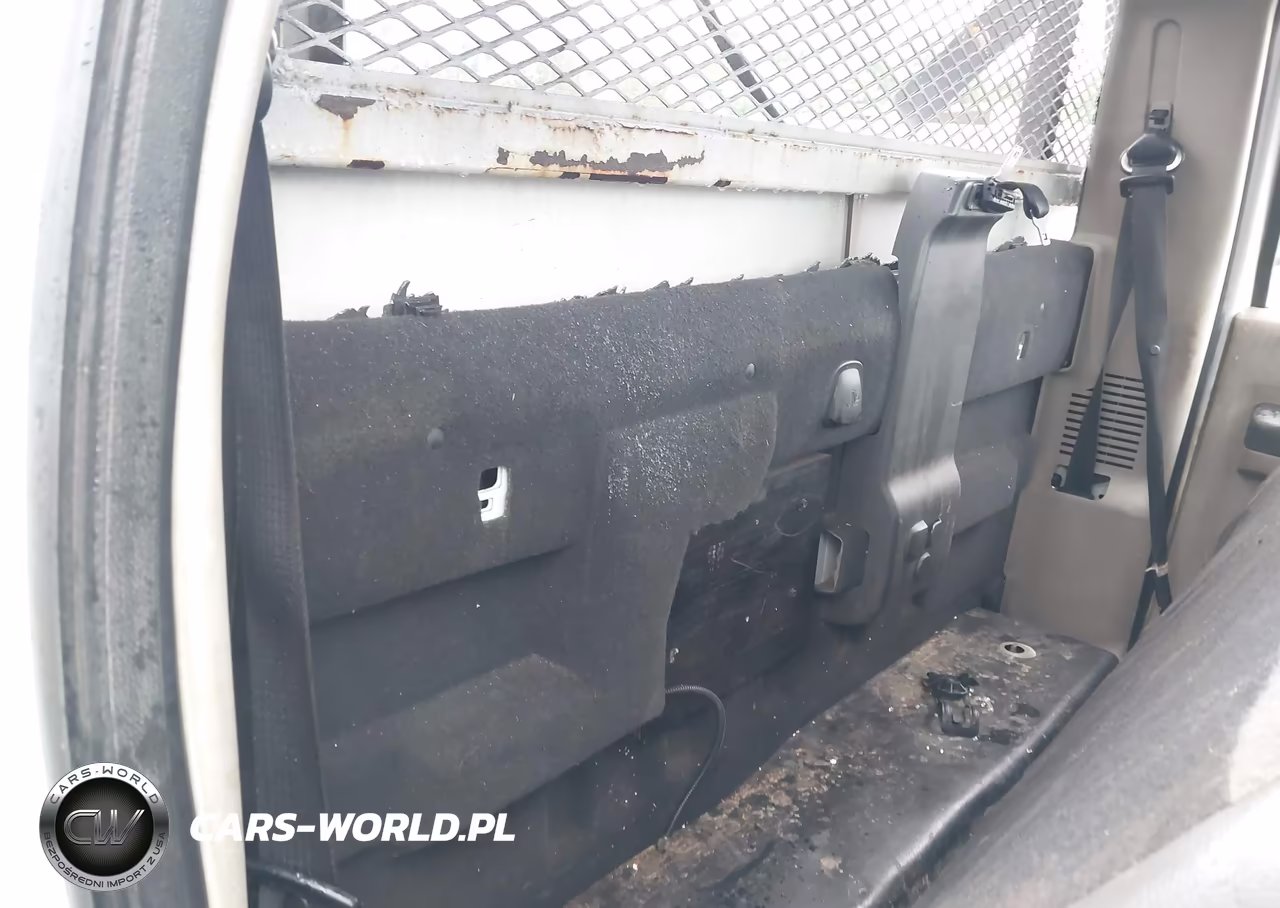 2010 Ford F-350 Chassis Xl-Xlt VIN:1FDWF3GY4AEA26316 - 8