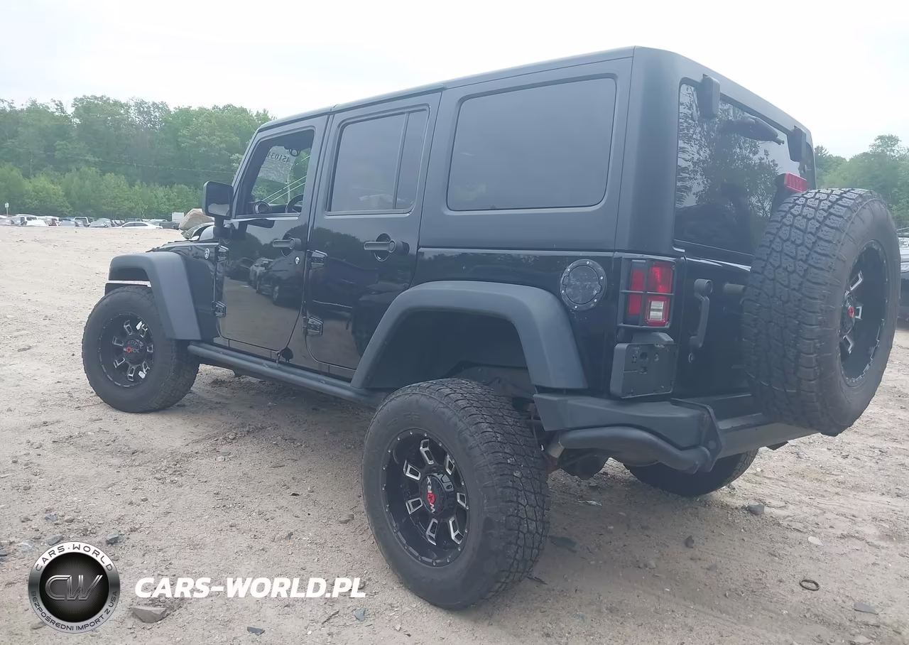 2013 Jeep Wrangler Unlimited Moab VIN:1C4HJWEGXDL602238 - 3