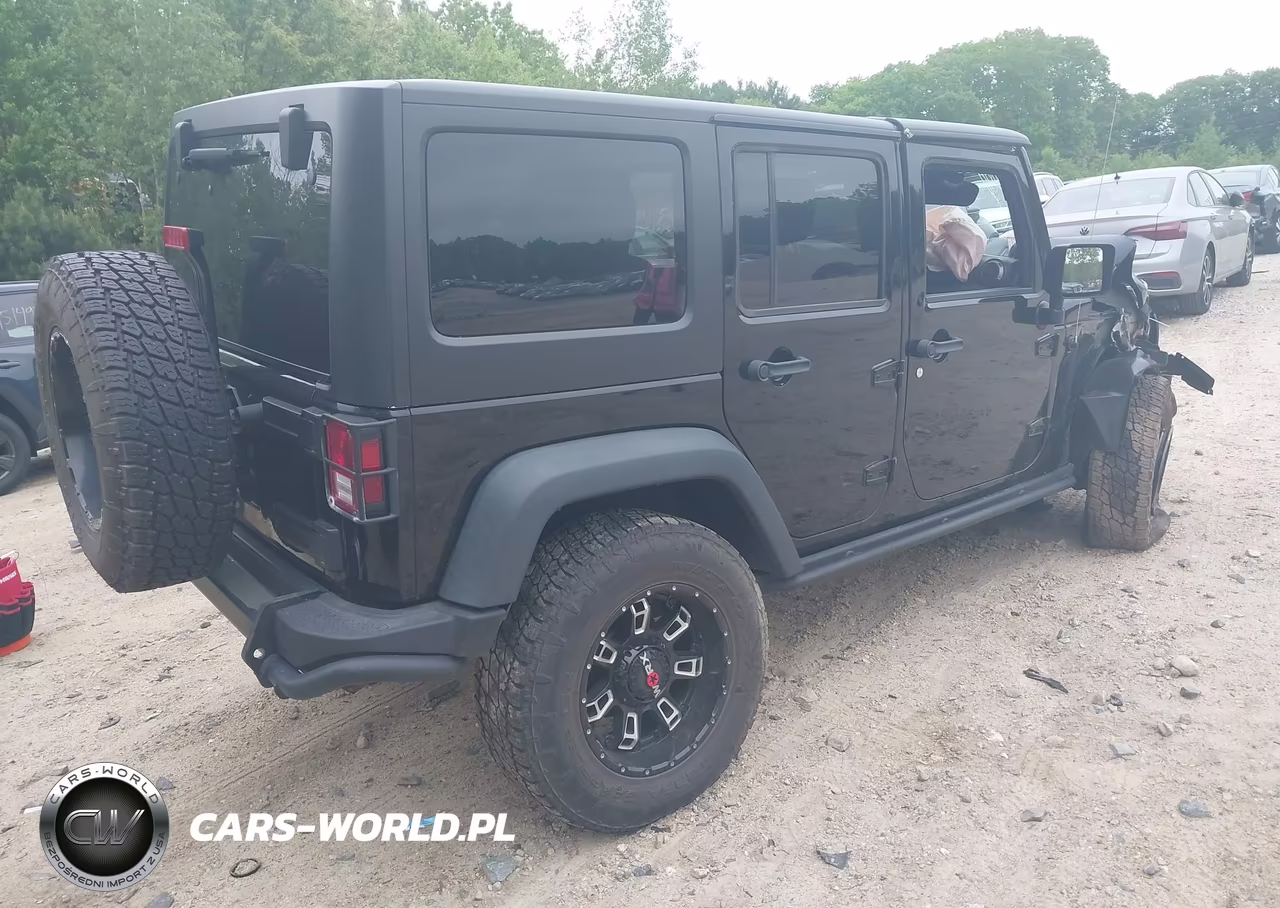 2013 Jeep Wrangler Unlimited Moab VIN:1C4HJWEGXDL602238 - 4