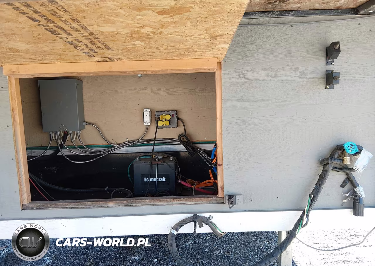 2017 Homemade Travel Trailer VIN:AZ10852 - 10