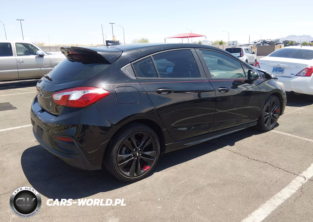 2018 Chevrolet Cruze Lt Auto VIN:3G1BE6SMXJS654004 - 4