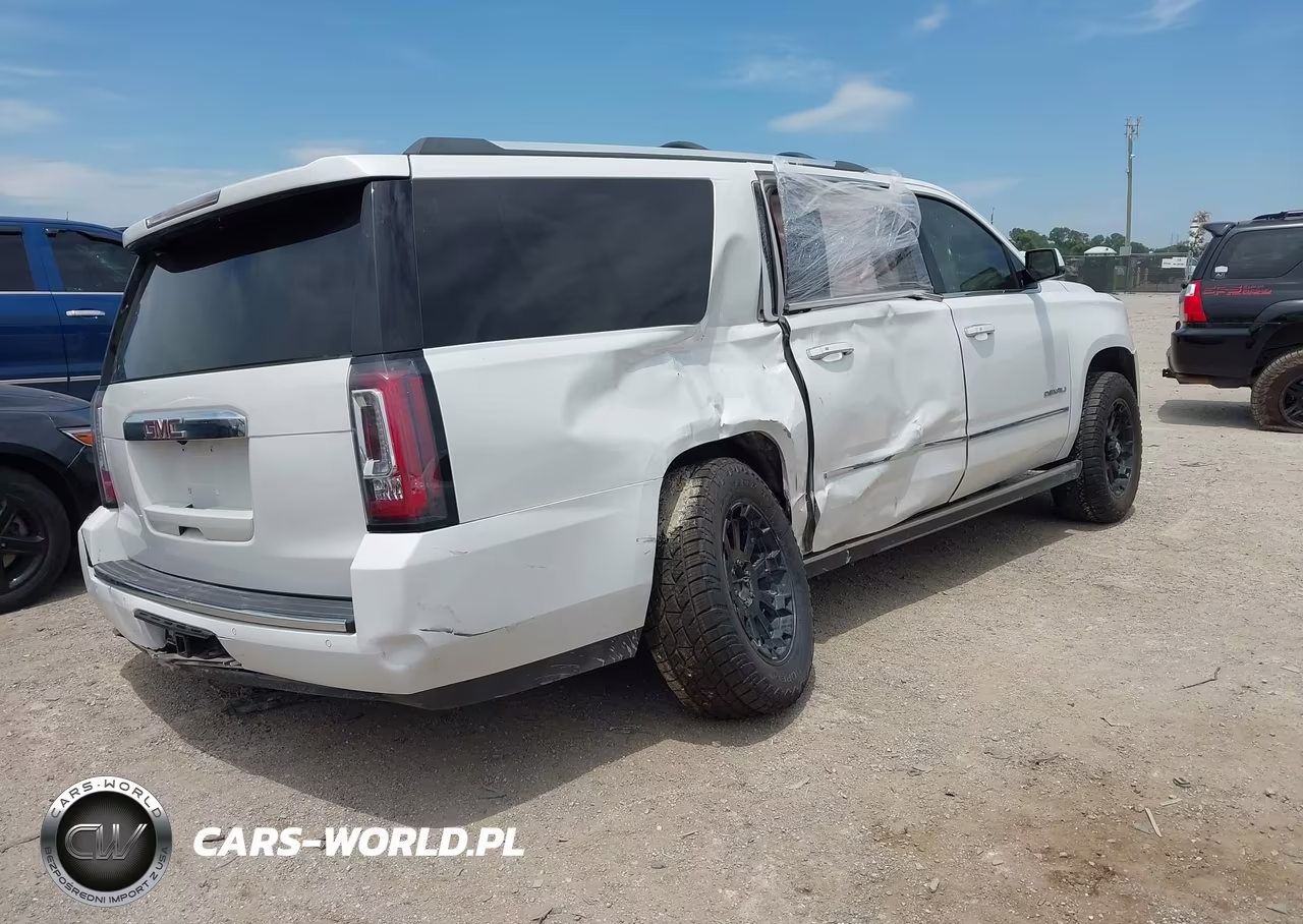 2017 GMC Yukon Xl Denali VIN:1GKS2HKJ4HR294361 - 4