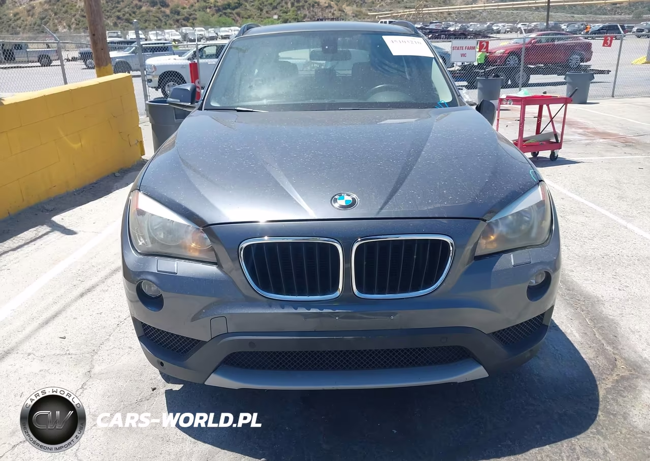 2014 BMW X1 xDrive28I VIN:WBAVL1C51EVY16989 - 12