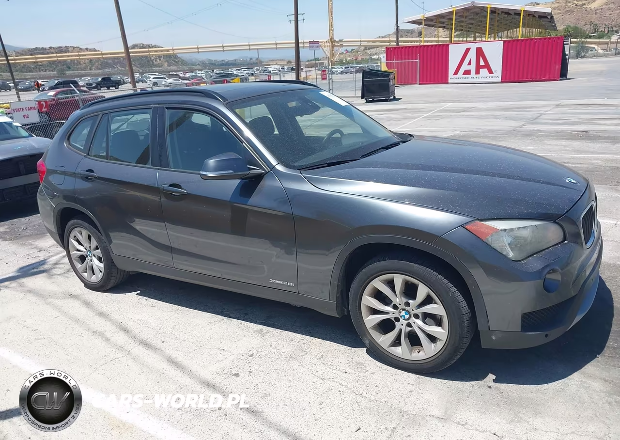 2014 BMW X1 xDrive28I VIN:WBAVL1C51EVY16989 - 13