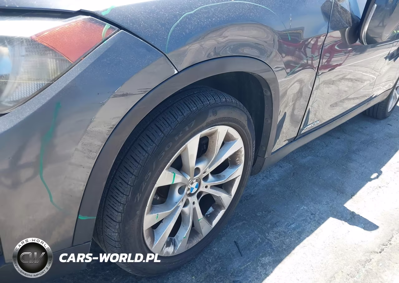 2014 BMW X1 xDrive28I VIN:WBAVL1C51EVY16989 - 6