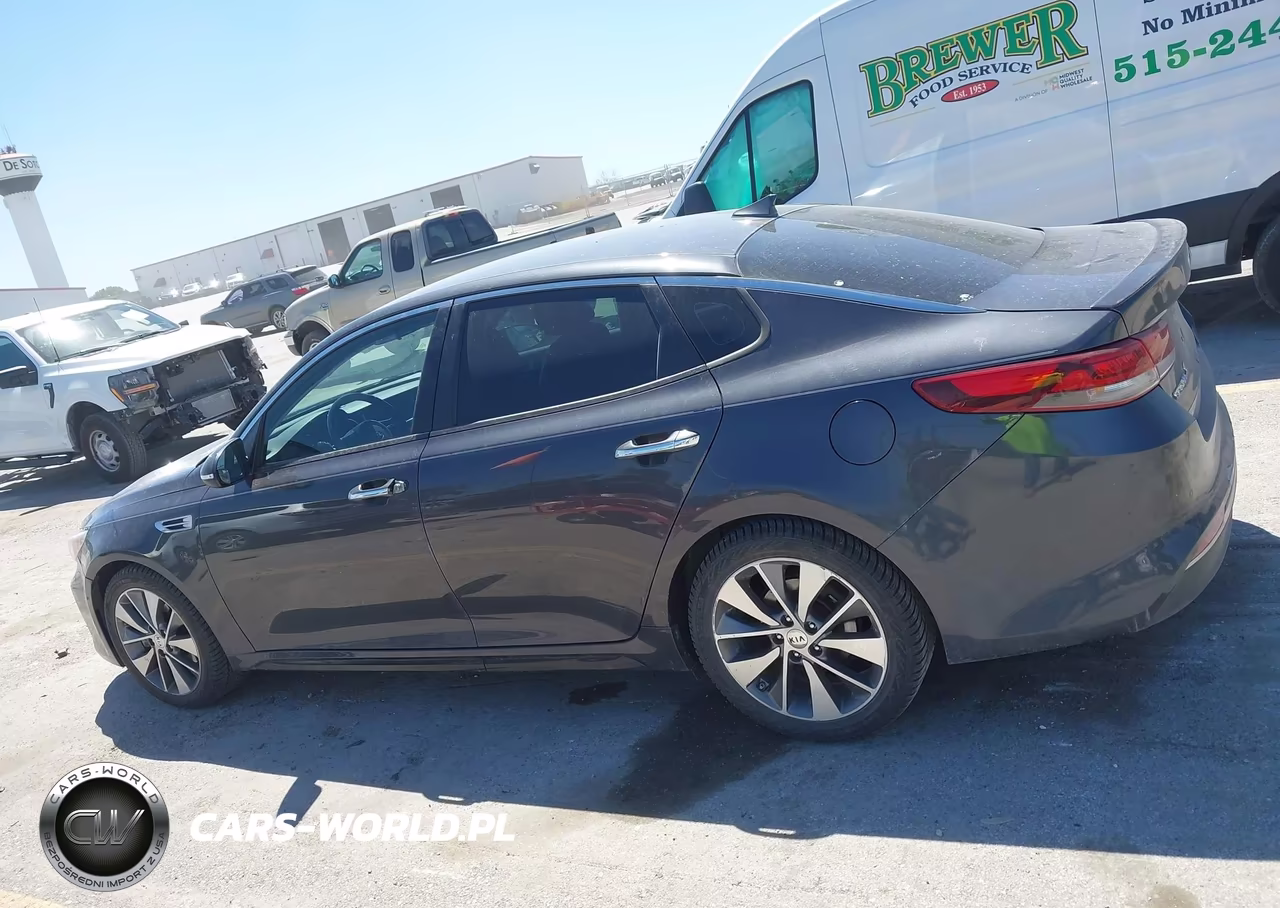 2018 Kia Optima S VIN:5XXGT4L35JG251390 - 15