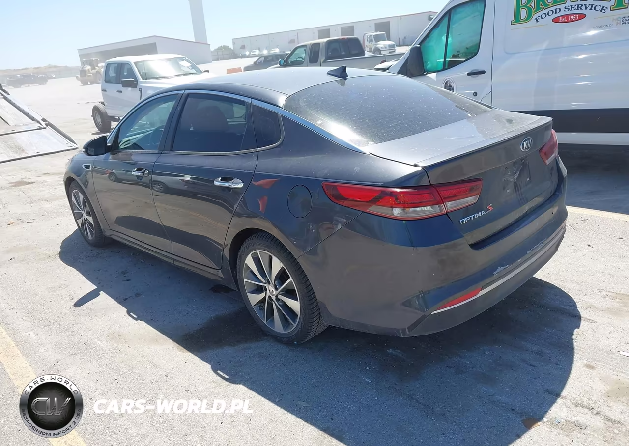 2018 Kia Optima S VIN:5XXGT4L35JG251390 - 3