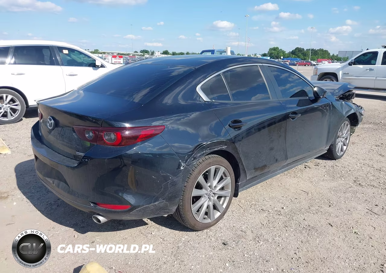 2023 Mazda Mazda3 2.5 S Preferred VIN:3MZBPACM2PM358987 - 4