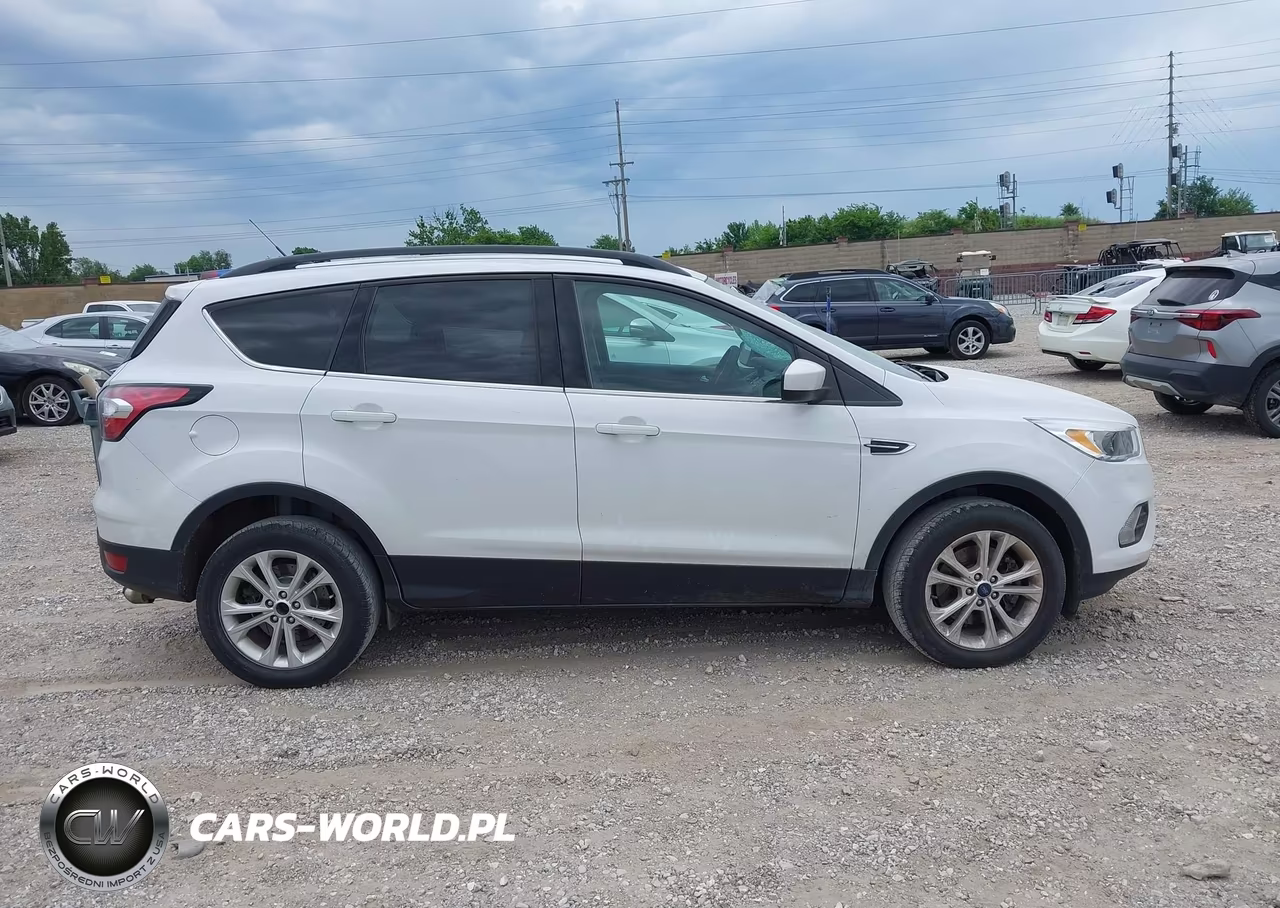 2018 Ford Escape Se VIN:1FMCU9GD5JUA66063 - 14