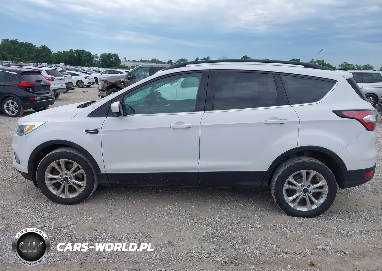 2018 Ford Escape Se VIN:1FMCU9GD5JUA66063 - 15