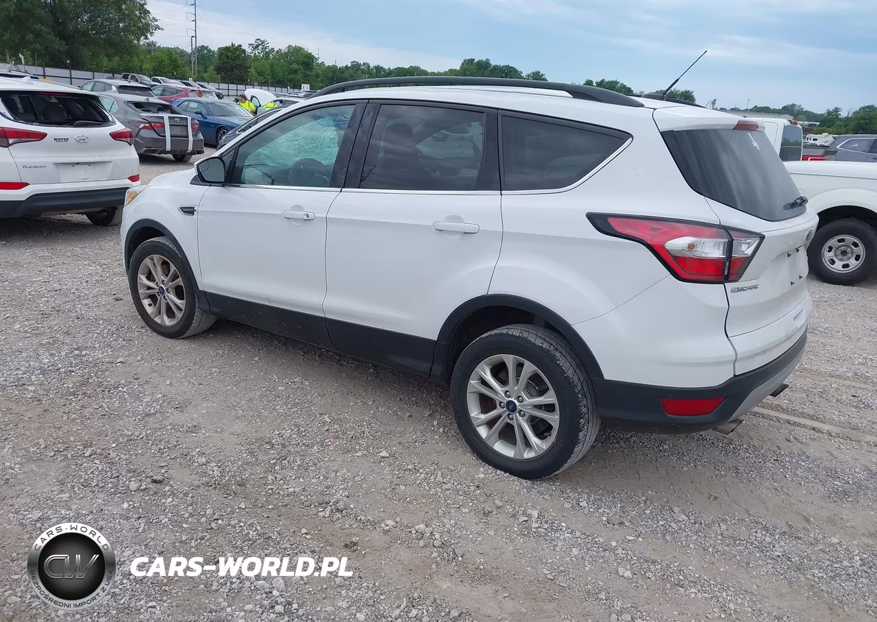 2018 Ford Escape Se VIN:1FMCU9GD5JUA66063 - 3
