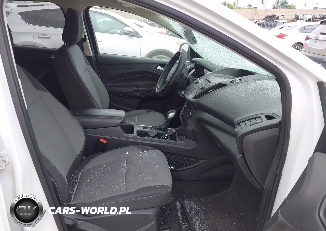 2018 Ford Escape Se VIN:1FMCU9GD5JUA66063 - 5
