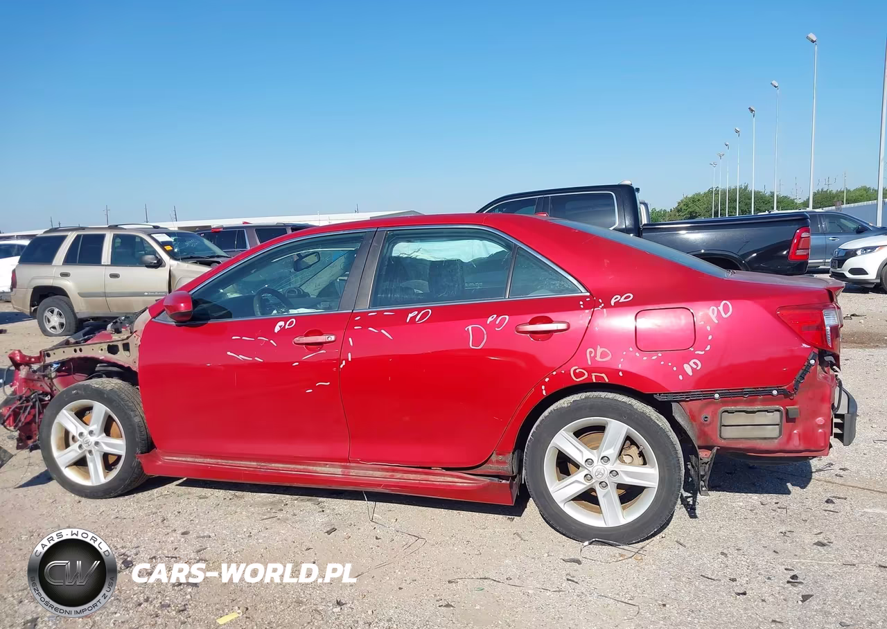 2014 Toyota Camry Se VIN:4T1BF1FK4EU820549 - 14