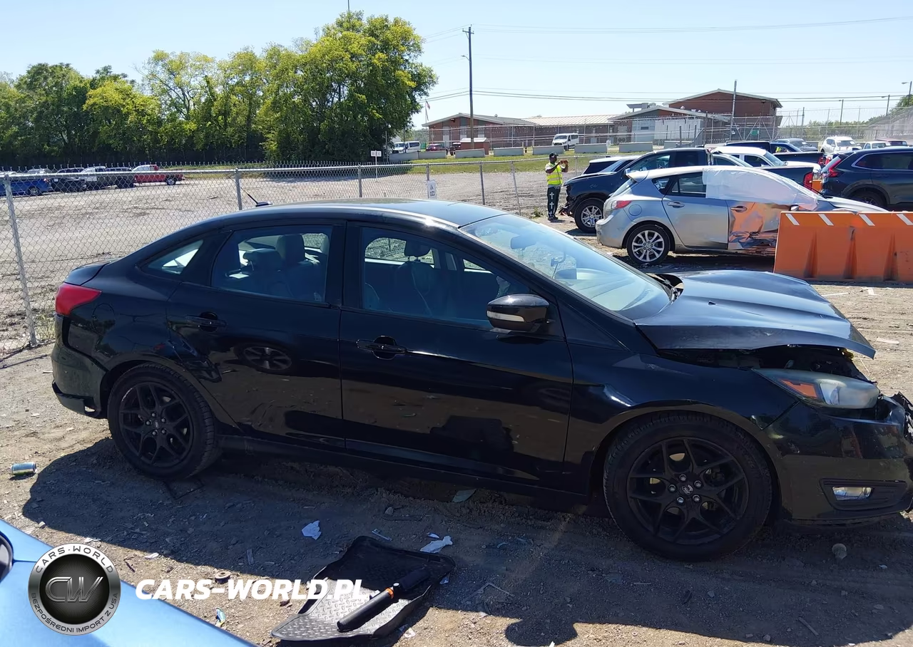 2016 Ford Focus Se VIN:1FADP3F25GL222068 - 12