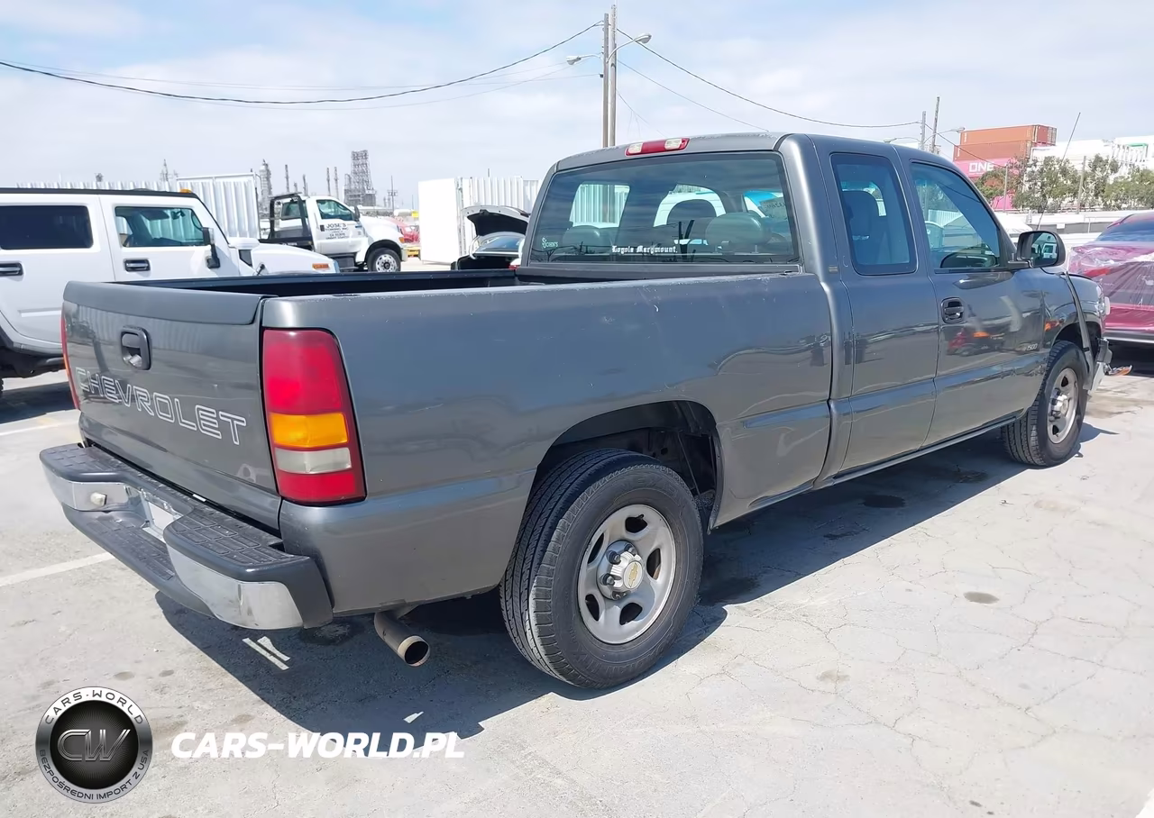2001 Chevrolet Silverado 1500 VIN:2GCEC19W711374282 - 4