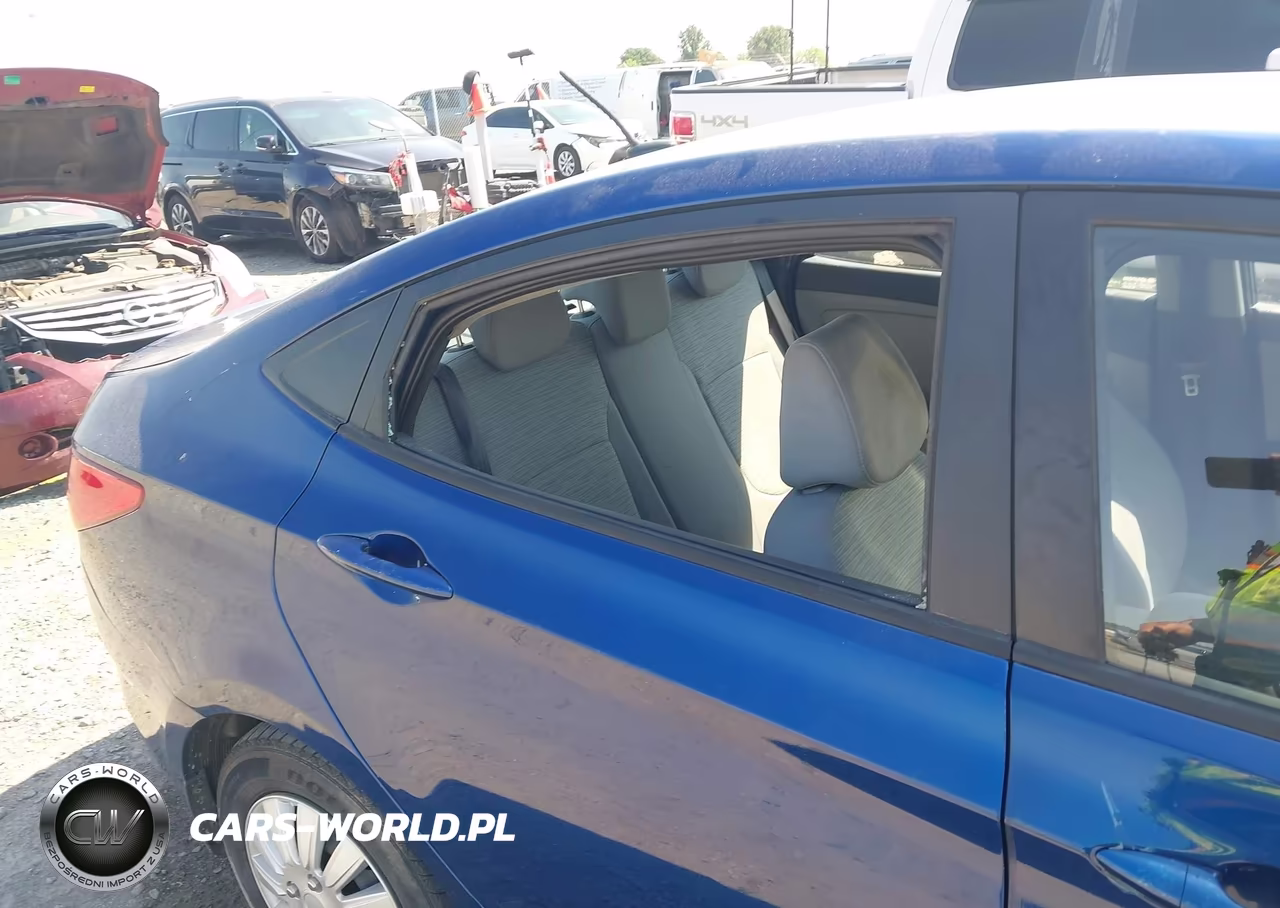 2015 Hyundai Accent Gls VIN:KMHCT4AE7FU938368 - 13