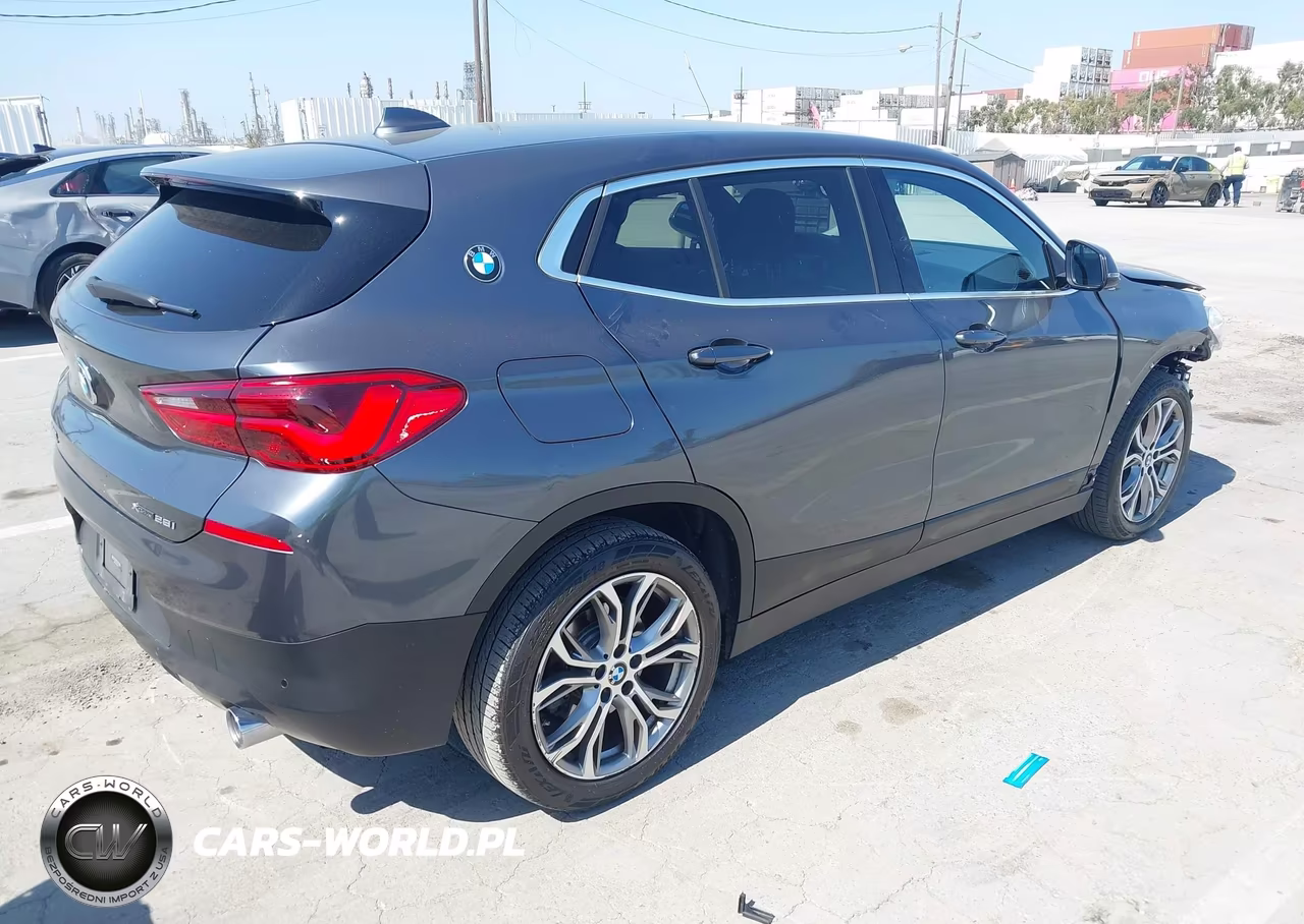 2018 BMW X2 xDrive28I VIN:WBXYJ5C36JEF80478 - 4