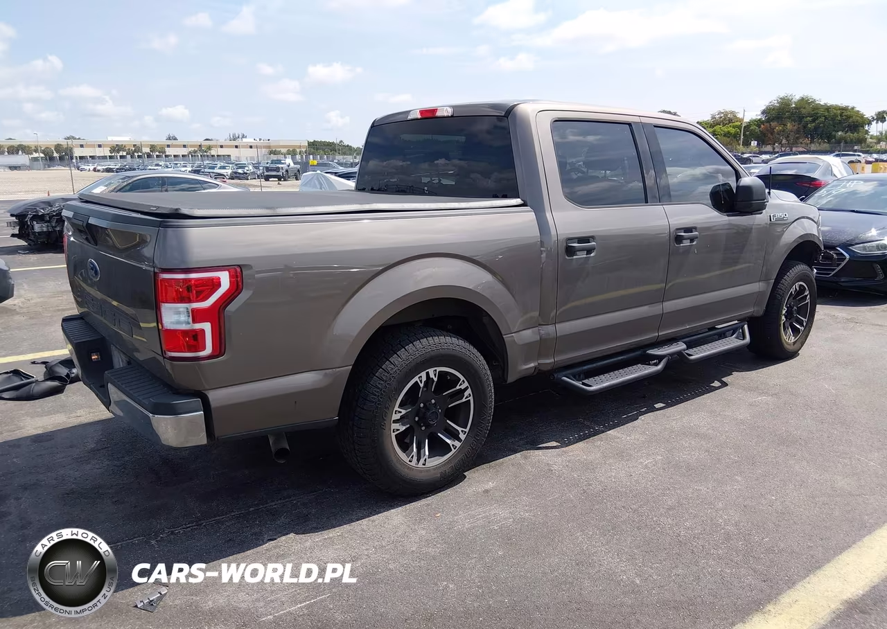 2018 Ford F-150 Xlt VIN:1FTEW1CB5JFD14667 - 4