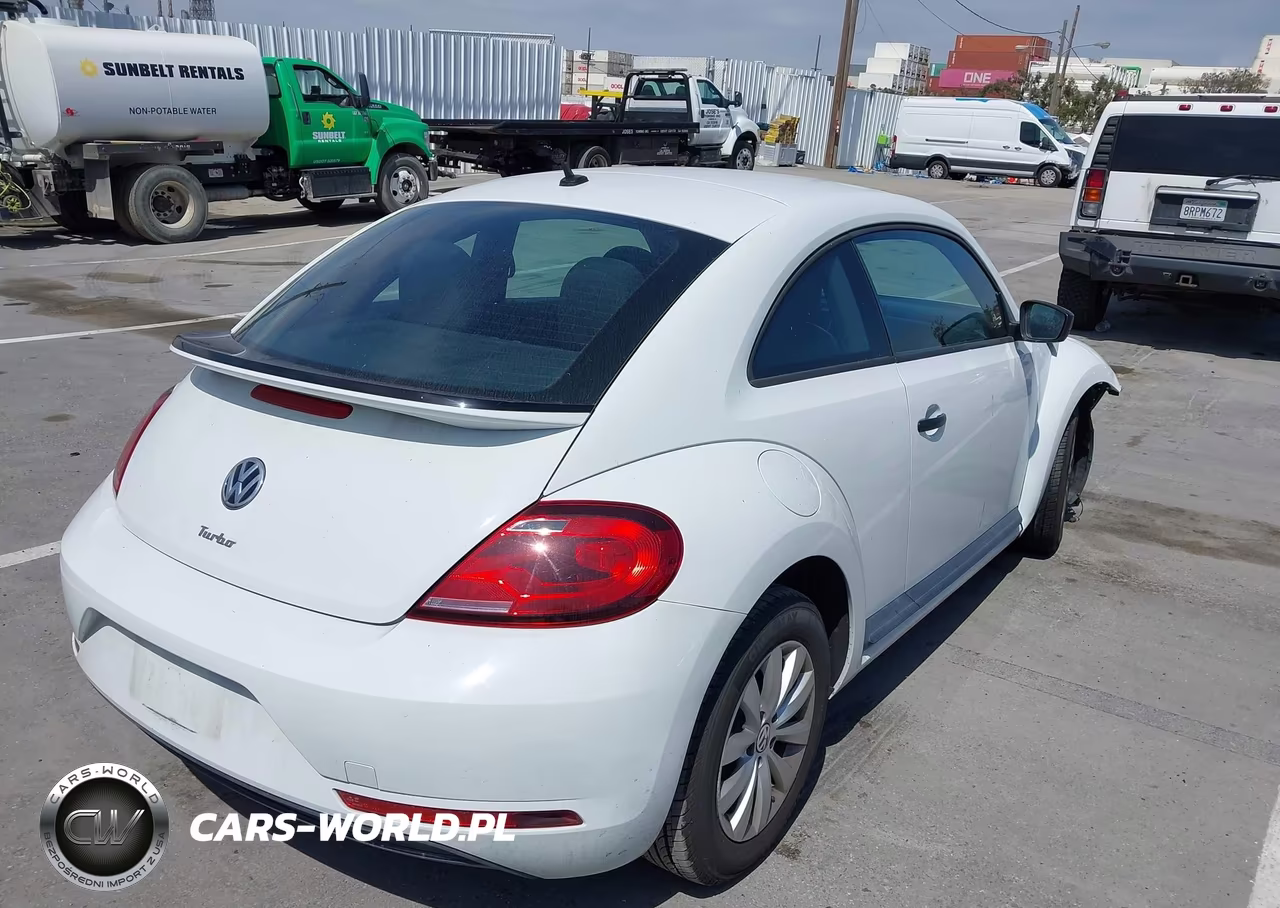 2017 Volkswagen Beetle #Pinkbeetle-1.8T Classic-1.8T S VIN:3VWF17AT0HM614285 - 4