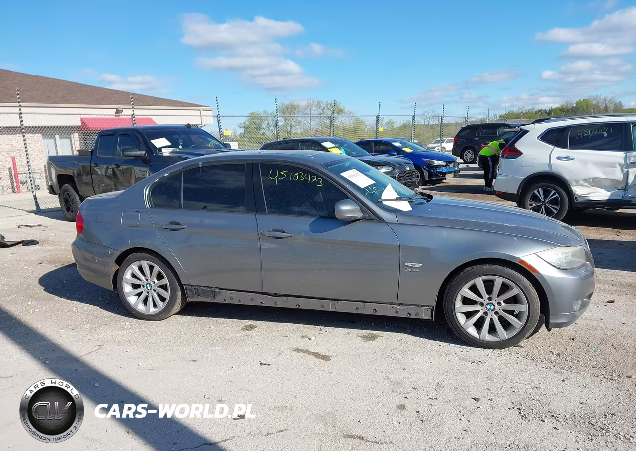 2011 BMW 328I xDrive VIN:WBAPK5G53BNN31185 - 13
