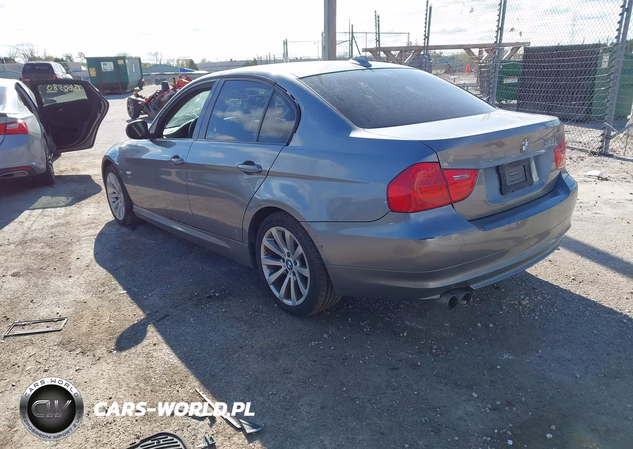 2011 BMW 328I xDrive VIN:WBAPK5G53BNN31185 - 3