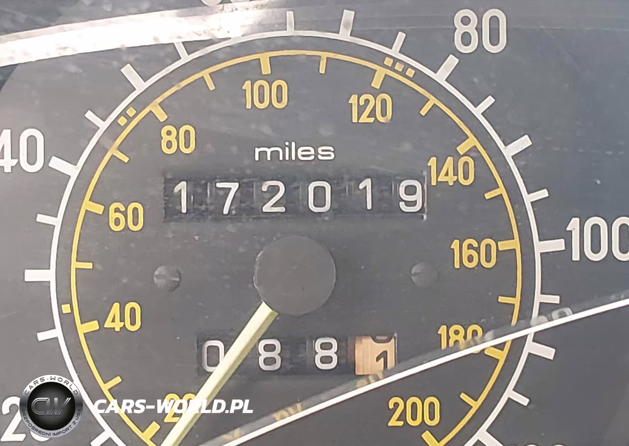 1983 Mercedes-Benz 300 Dt VIN:WDBAB33A1DB024417 - 15