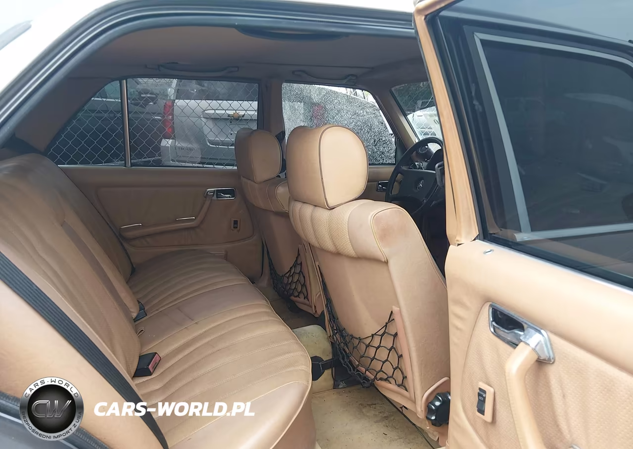 1983 Mercedes-Benz 300 Dt VIN:WDBAB33A1DB024417 - 8