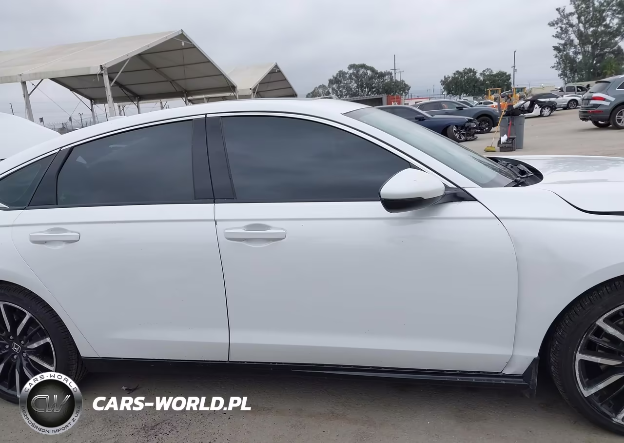 2024 Honda Accord Hybrid Touring VIN:1HGCY2F80RA023284 - 14