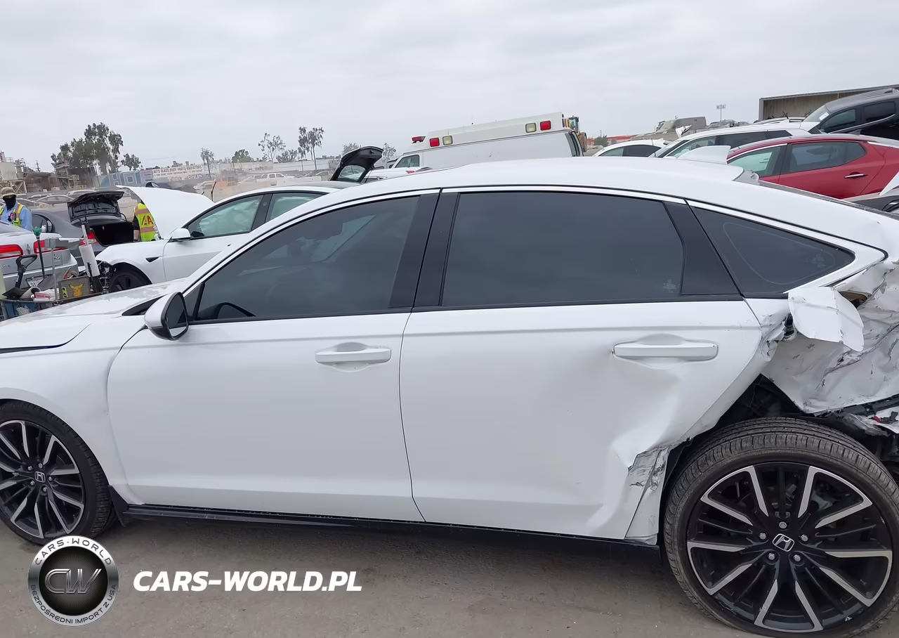 2024 Honda Accord Hybrid Touring VIN:1HGCY2F80RA023284 - 15