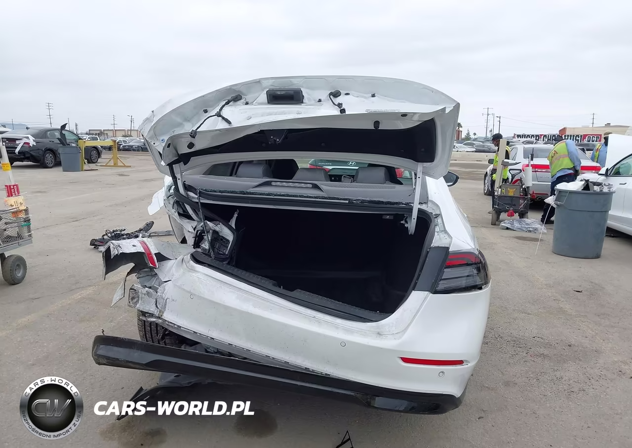 2024 Honda Accord Hybrid Touring VIN:1HGCY2F80RA023284 - 17