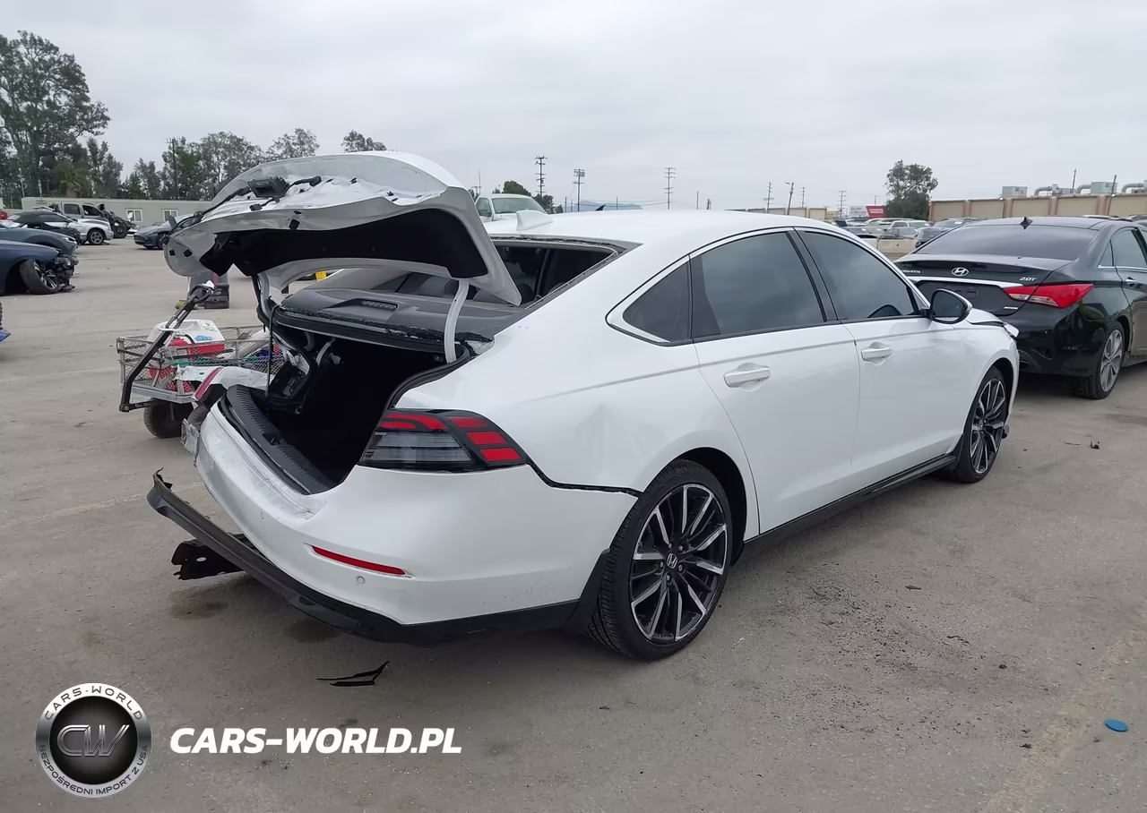 2024 Honda Accord Hybrid Touring VIN:1HGCY2F80RA023284 - 4