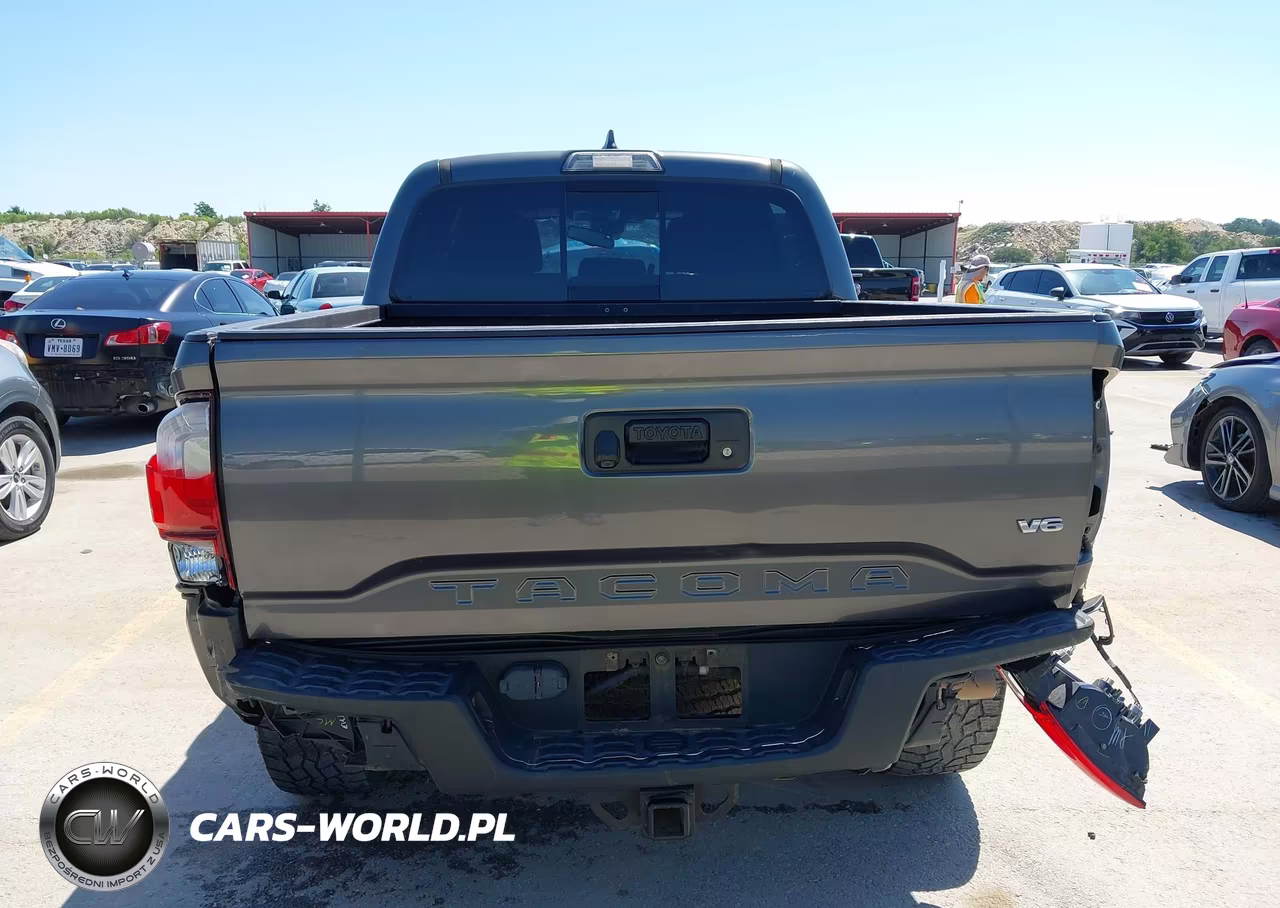 2018 Toyota Tacoma Trd Off Road VIN:3TMCZ5ANXJM165501 - 16