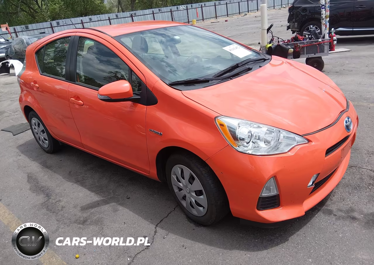 2013 Toyota Prius C Two