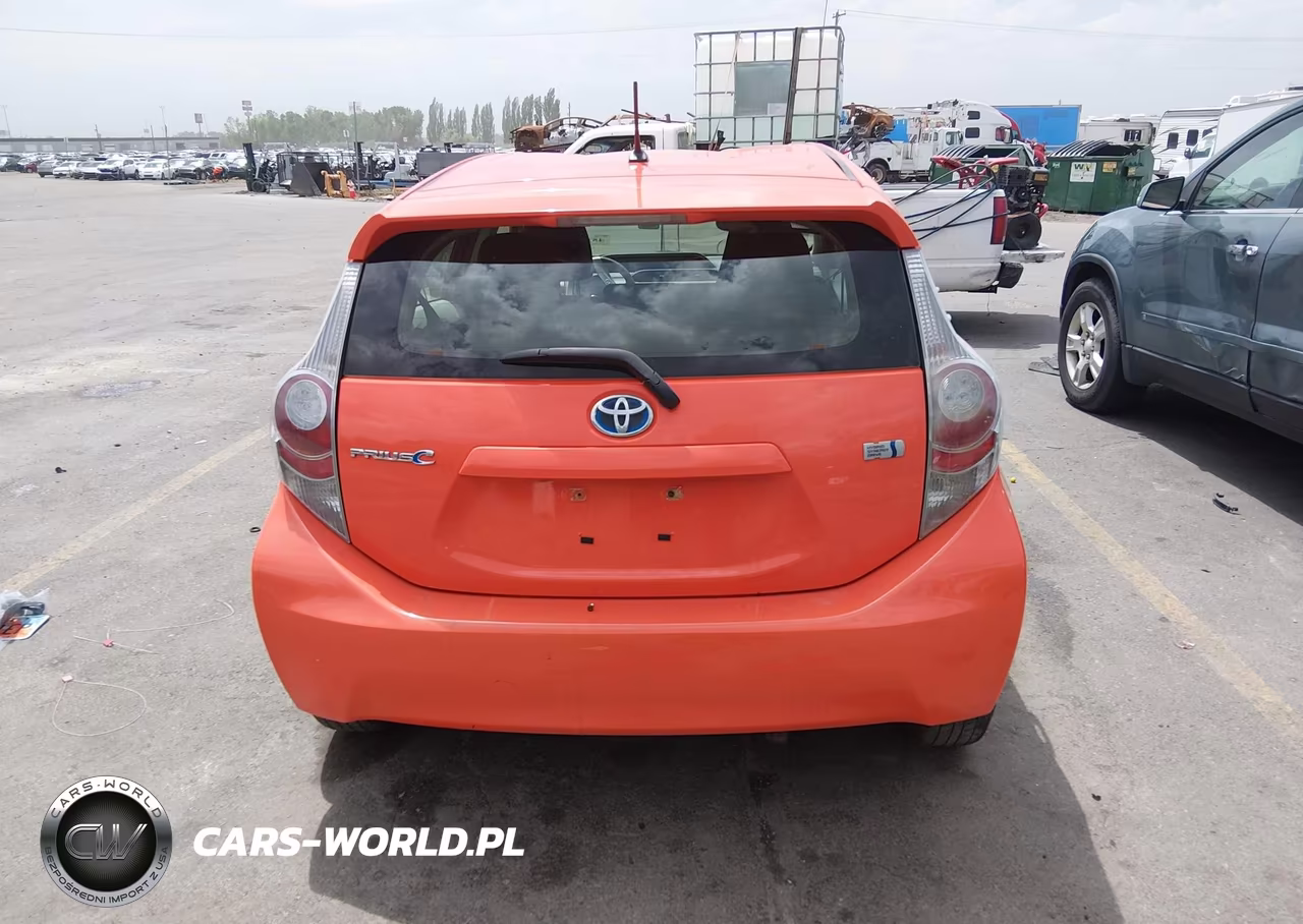 2013 Toyota Prius C Two VIN:JTDKDTB3XD1049454 - 16