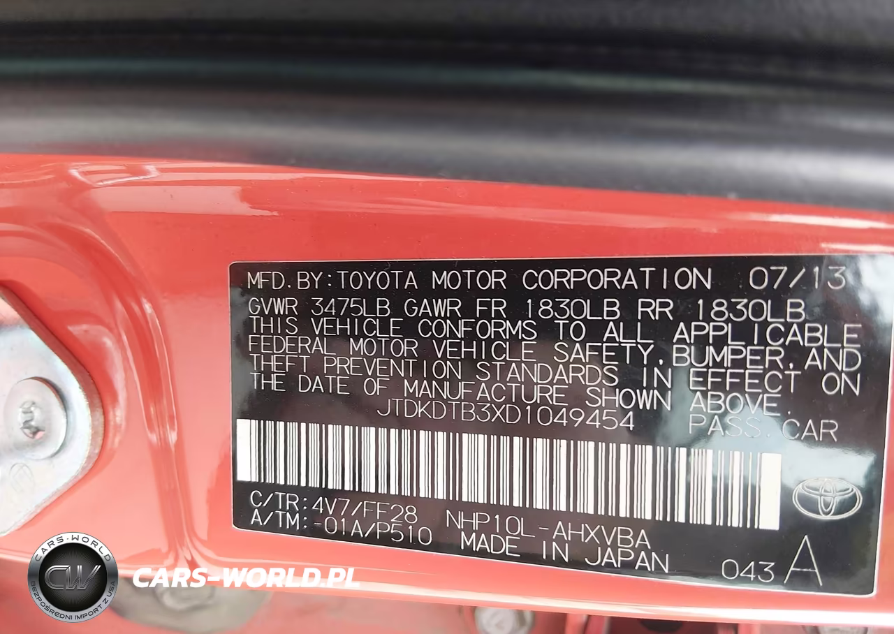 2013 Toyota Prius C Two VIN:JTDKDTB3XD1049454 - 9