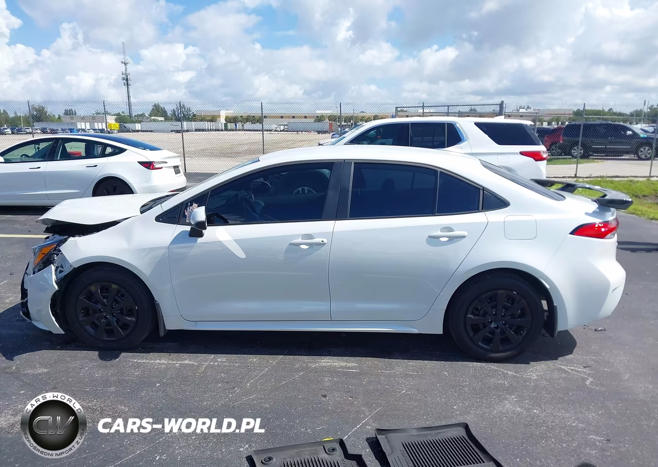 2025 Toyota Corolla Le VIN:5YFB4MDE4SP318657 - 14