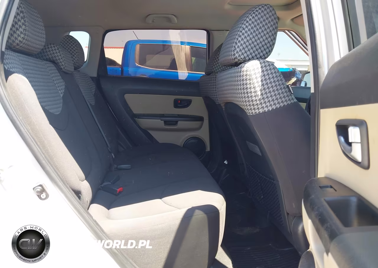 2013 Kia Soul ! VIN:KNDJT2A68D7549937 - 8