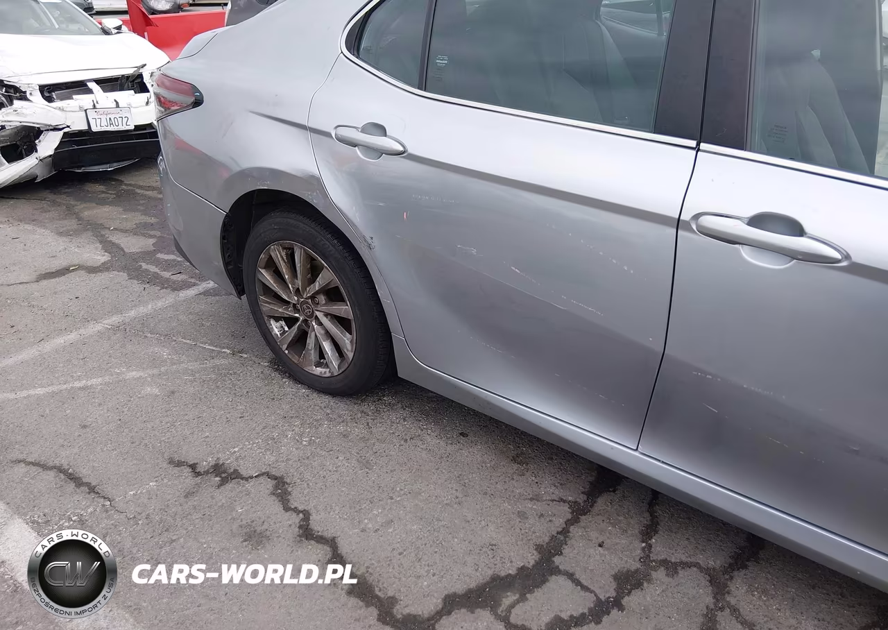 2022 Toyota Camry Le VIN:4T1C11AK8NU677700 - 18