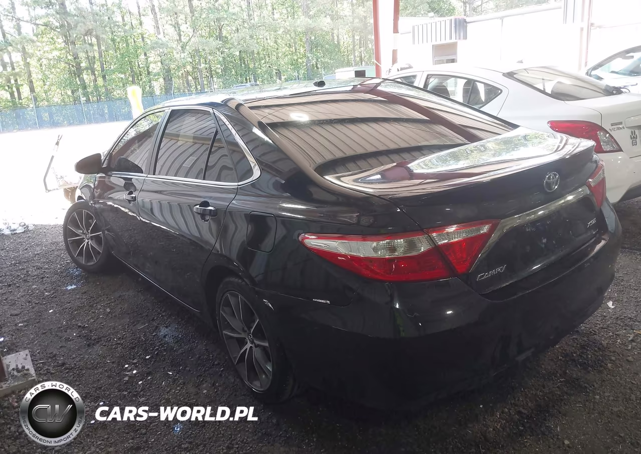2015 Toyota Camry Xse VIN:4T1BF1FK4FU074735 - 3