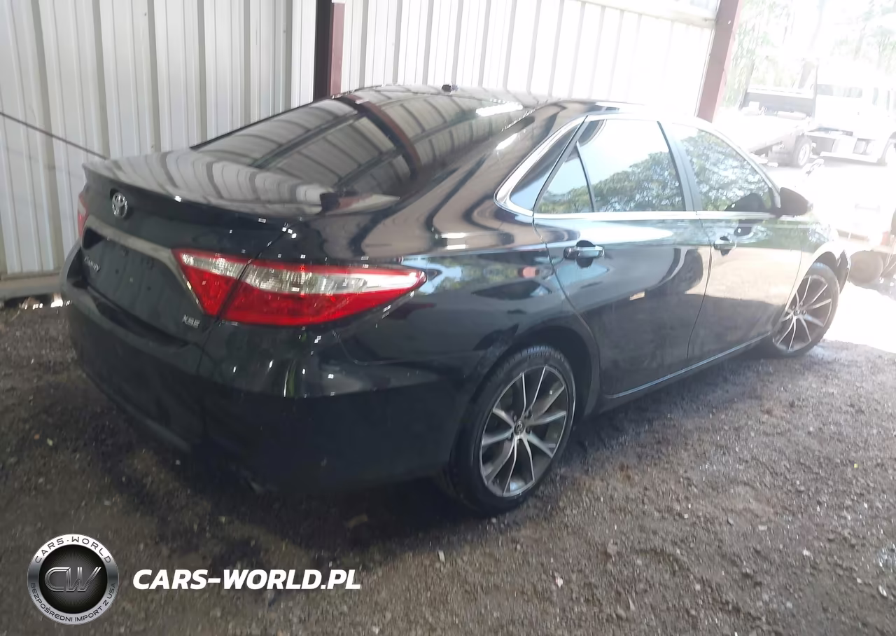 2015 Toyota Camry Xse VIN:4T1BF1FK4FU074735 - 4
